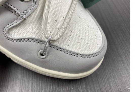 O-W DM1602-117 Low Nike 42 Lot Dunk 0110